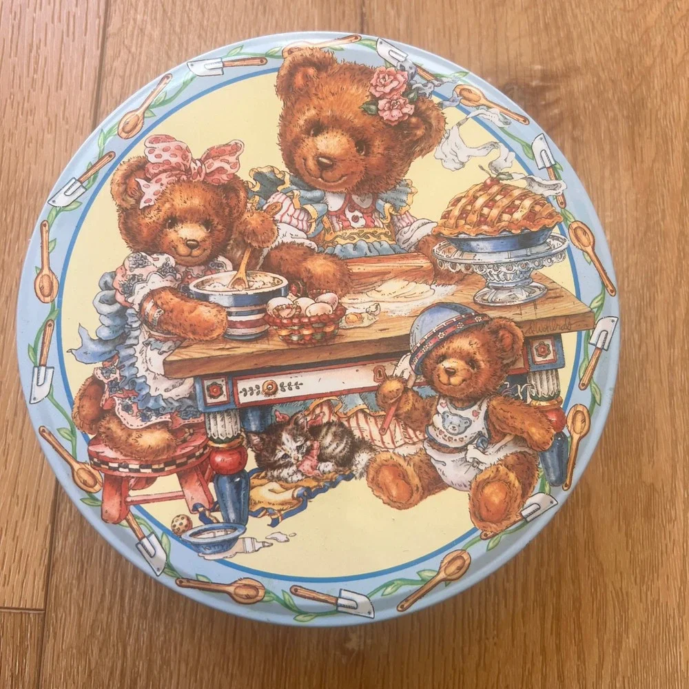 Vintage Giftco Teddy Bear Baking Kitchen Metal Cookie Tin Blue Round 7.5 Inch